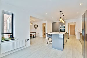 Photo 21- click for photo gallery